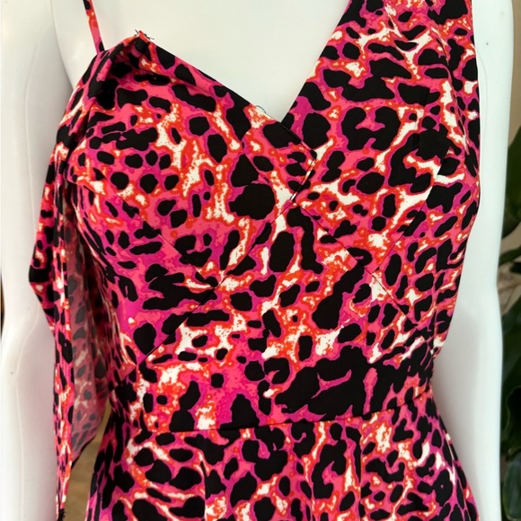 Pink Leopard Print Women's Top - Picture 7 of 8